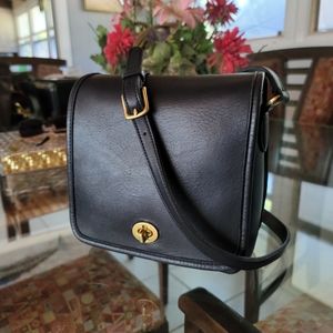 Vintage 2000 Coach #9076 "Companion Flap" Navy Brass!